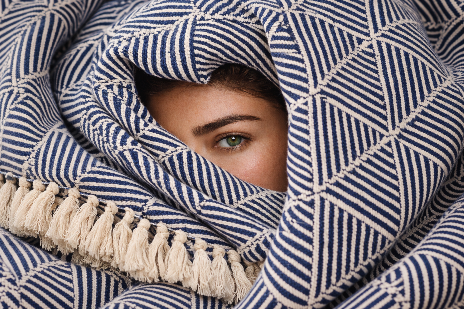 Daun London | Concept Store | Furnishing and Home Interior | Best Selling Throw | Oxford Throw