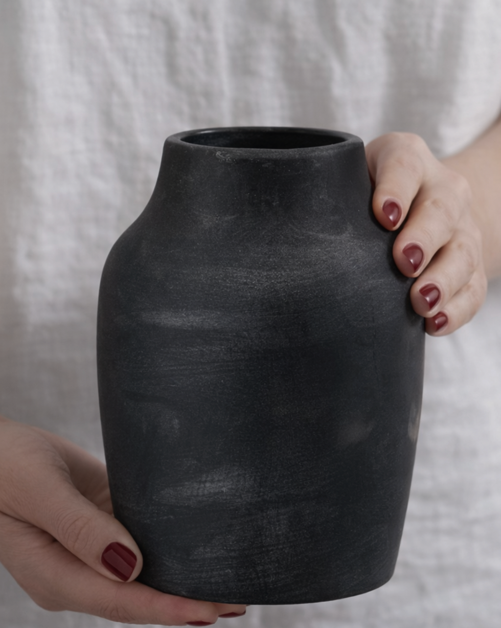 Cotswold Farmhouse Ceramic Vase - Black