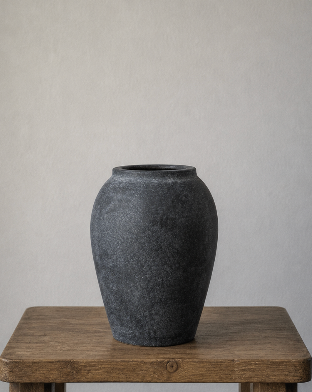 Cotswold Farmhouse Ceramic Vase - Rustic Black